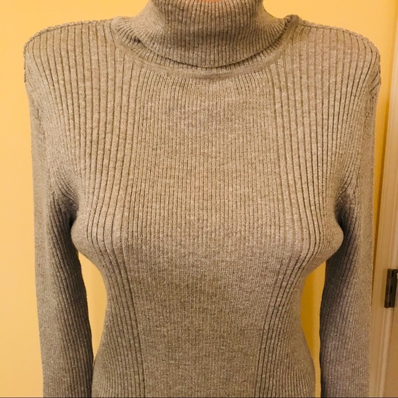 Valerie Stevens sparkle Gray Turtleneck - Picture 3 of 6